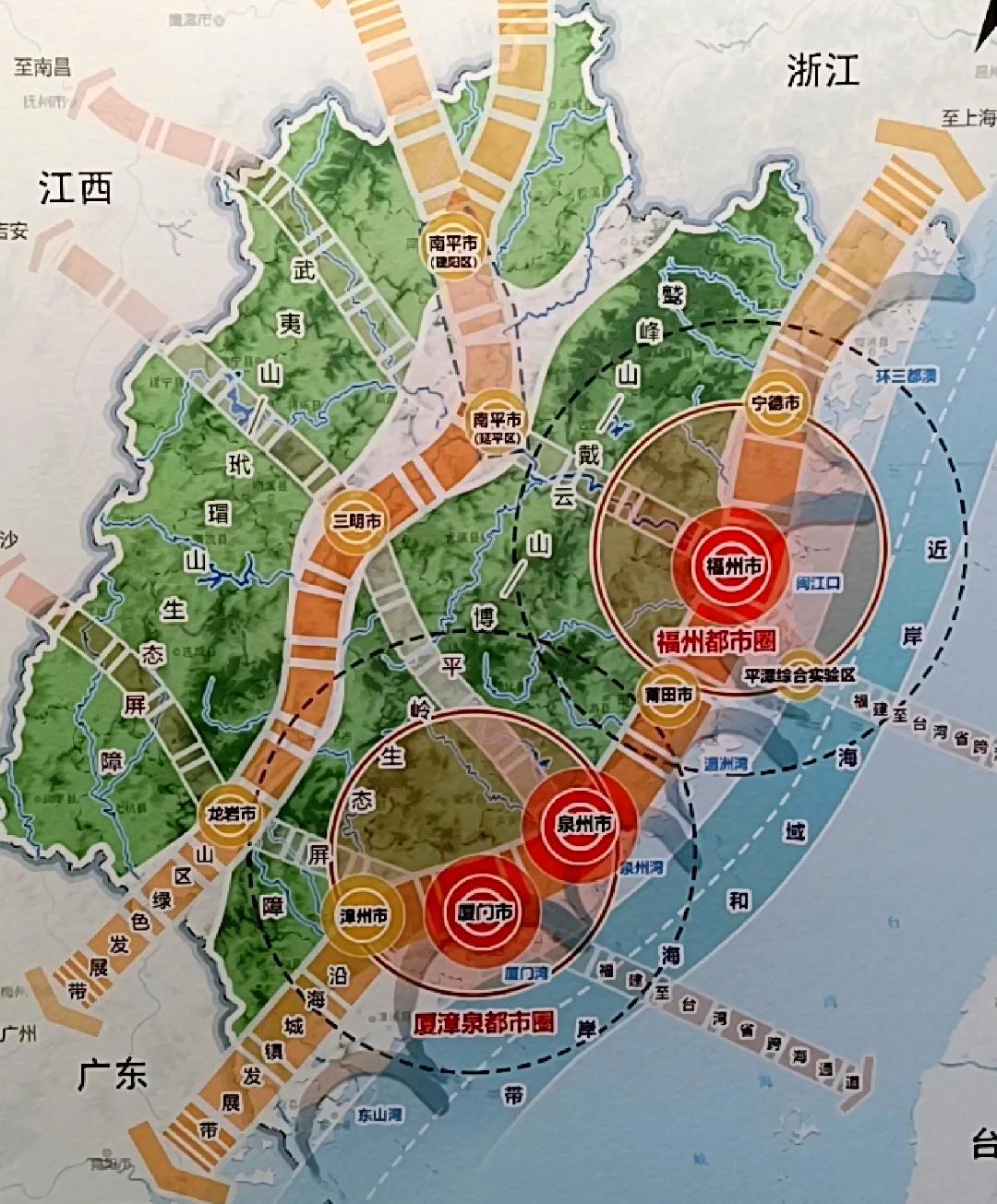 这样看来厦门的发展上限是高于福州，从地形上看就足以说明一切，毕竟厦泉漳都市圈的发