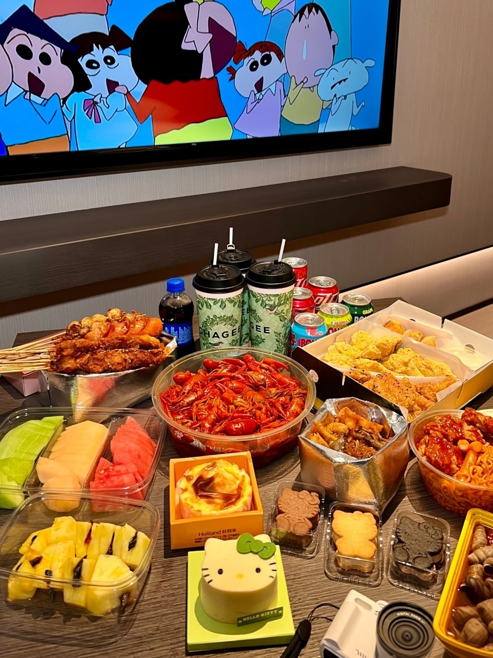 千问可以点盒马了这个来得及时，也来得给力，前脚刚说想吃点超市小零食，后脚就来了