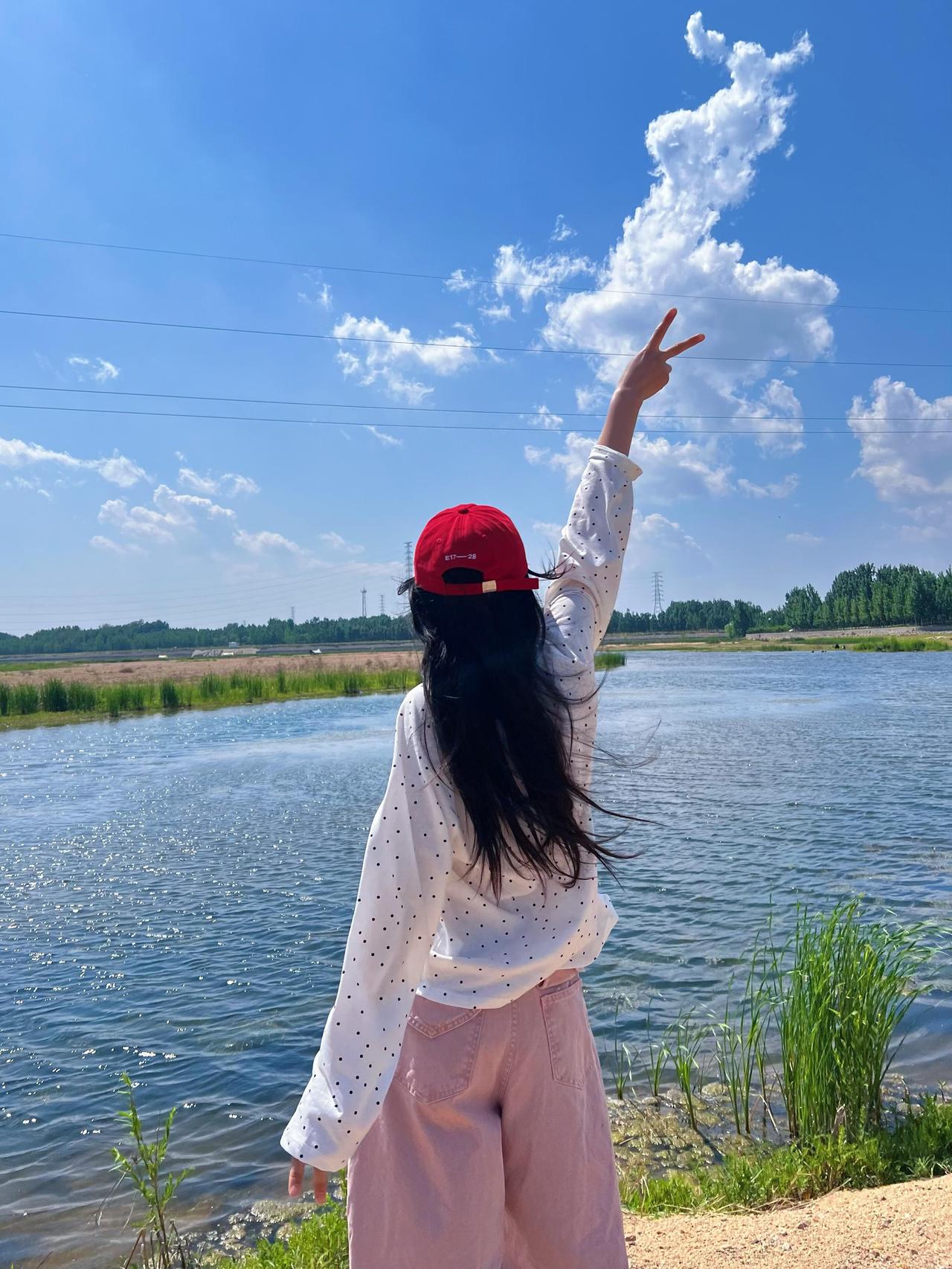 人这一辈子，一个男人如果不爱这个女人了，你要跟她讲清楚。别玩冷暴力，