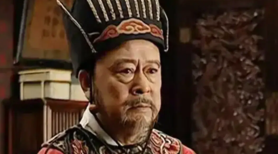 高拱和隆庆帝之间的感情，其实还是蛮感人的。高拱没有儿子，隆庆缺少父爱。所以某
