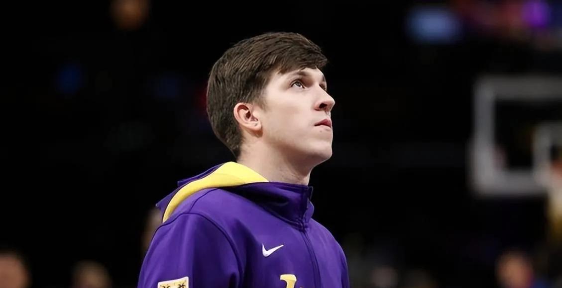 湖人补强方案出炉！湖人队记报道：湖人老板新任命的管理层已经深入研究了球队阵容结构