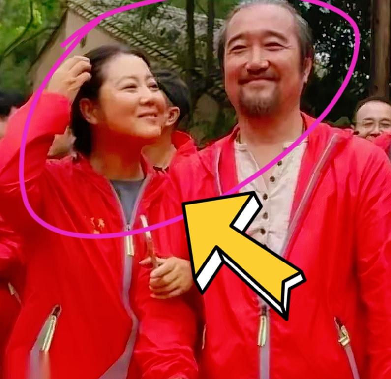 王茜华结婚后，老公坚持AA制，于是她瞒着老公直接打掉了孩子，在跟朋友去吃饭时