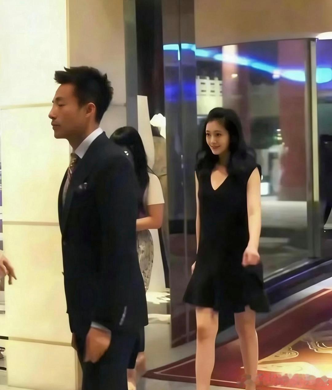 据说这是汪小菲和大S的第一次见面，原来帅哥当年就是这么沦陷的。​​​