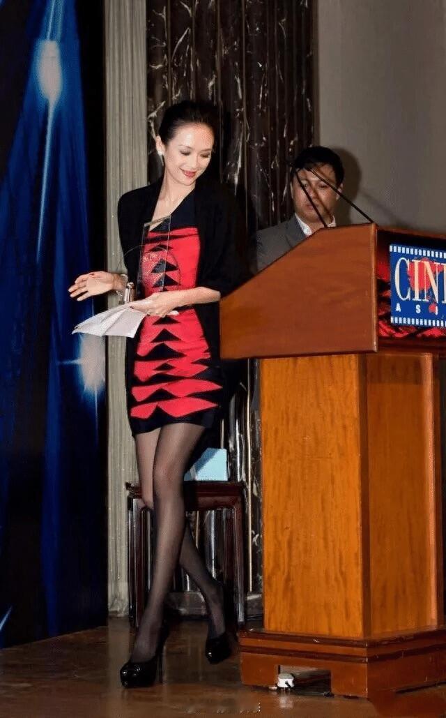 章子怡年轻黑丝