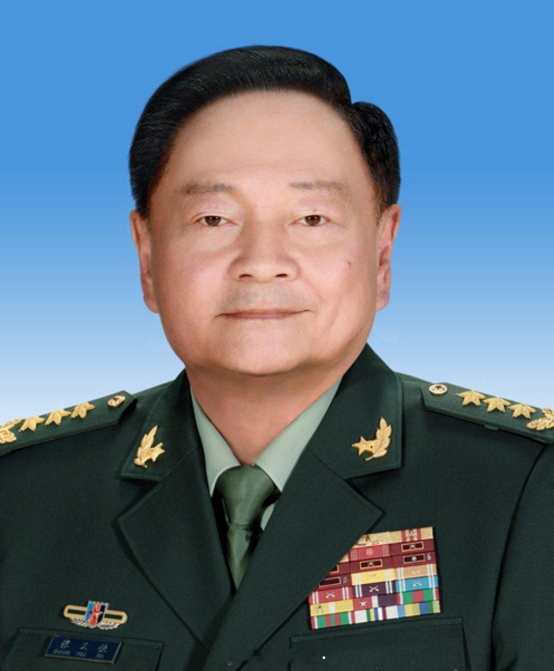 人民军队，决不容腐！军队纯洁，利国利民！