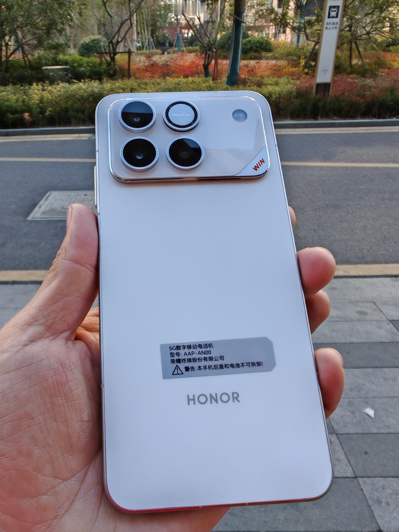 近期打算换机，在荣耀WIN和红米K90ProMax之间怎么选？荣耀WIN