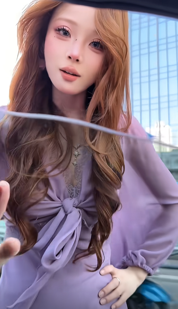 坏消息:撞到人了好消息，撞的是闺蜜