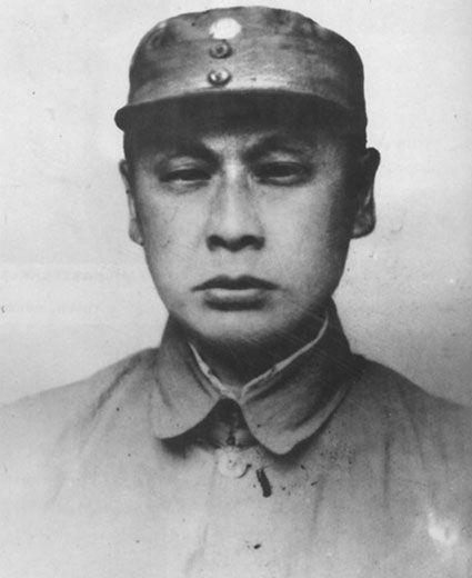 1932年，项英批评陈毅，太迷信毛主席。陈毅：你不信润之，说明你水平太低！陈毅