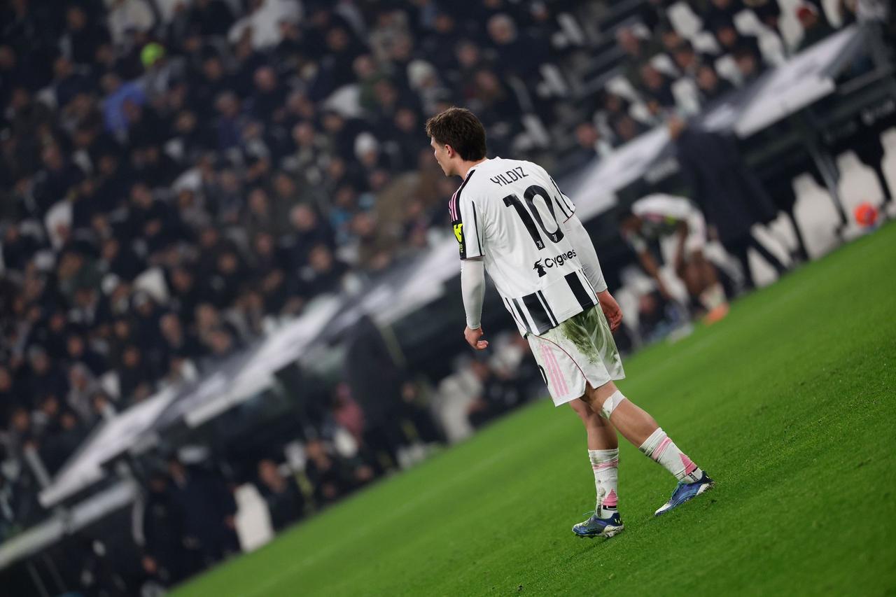 罗马诺：“尤文图斯正继续努力修订伊尔迪兹的合同。目前的合同年限已经足够，因此谈判