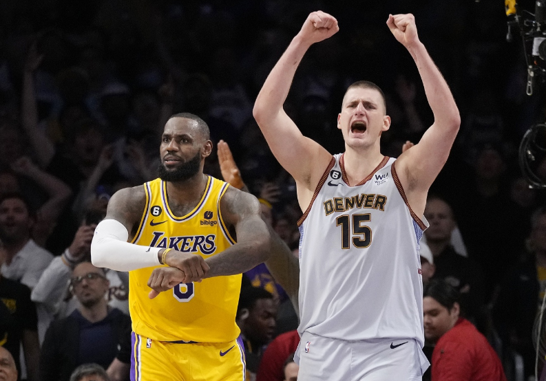 夸梅·布朗怒喷詹姆斯：新联赛是玩火，当心NBA把你“扒光”扔出局！