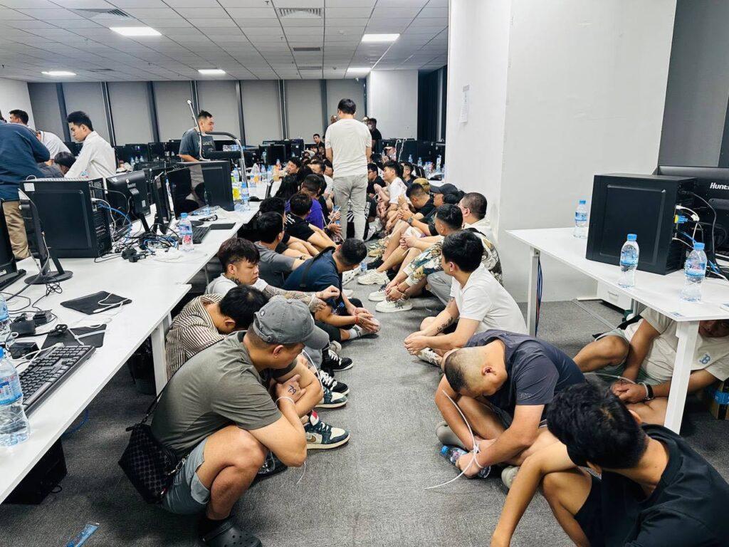 一个江西大学生自述深陷柬埔寨电诈园区真实经历，可谓九死一生。江西22岁的小伙，张