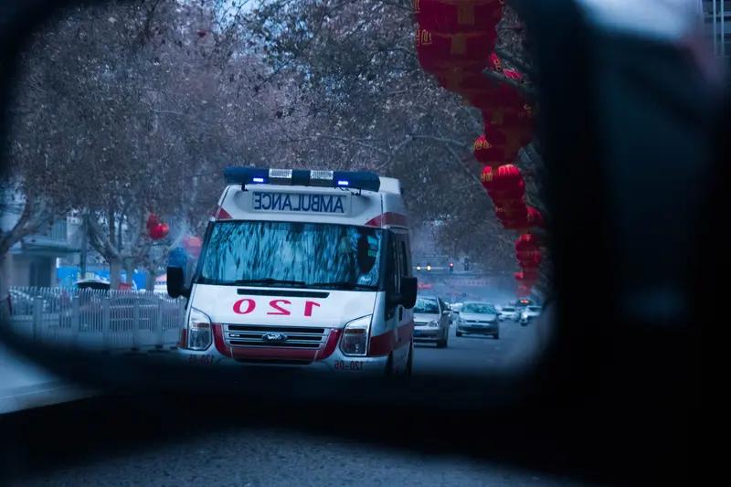 1月27日发生的这件事太暖了！一位93岁的爷爷从新疆回四川老家，他身患心衰、心梗