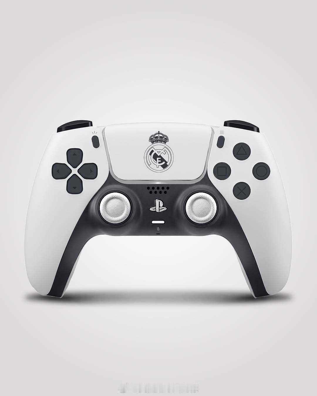 【玩家设计！足球俱乐部风格PS5手柄】实话实话，这些俱乐部风格的PS5手柄，比官