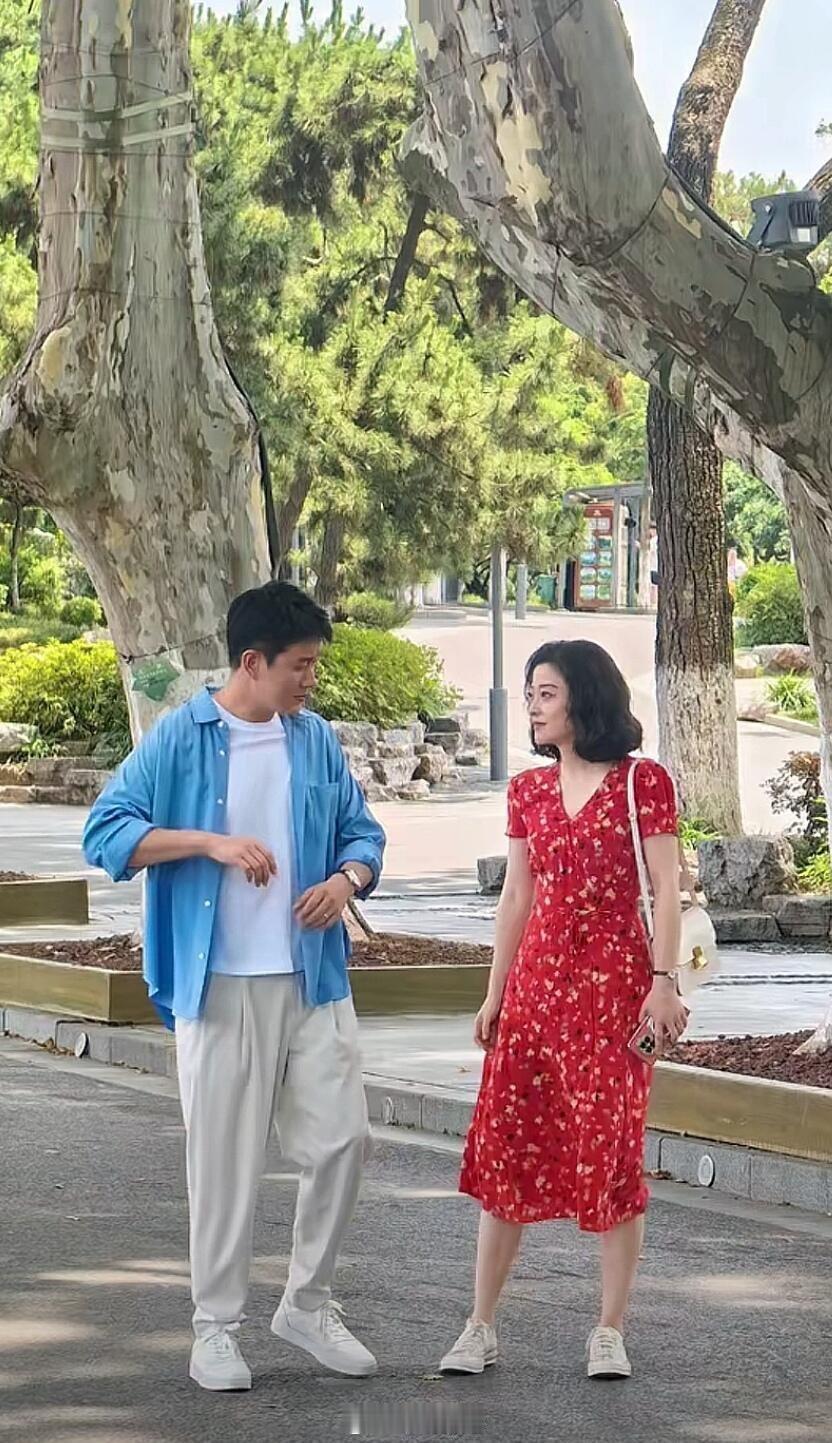 佟大为和梅婷这是演情侣吗，咋看着好有年代感？