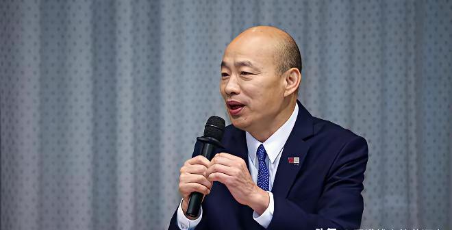 赵少康炮轰季麟连，卢秀燕、江启臣纷纷站队，国民党内斗打得热火朝天——结果回头一看