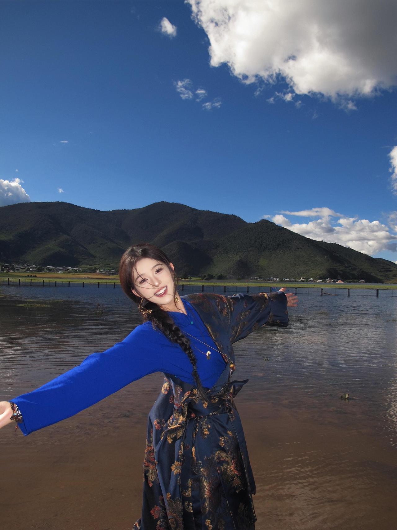 在湖边翩翩起舞