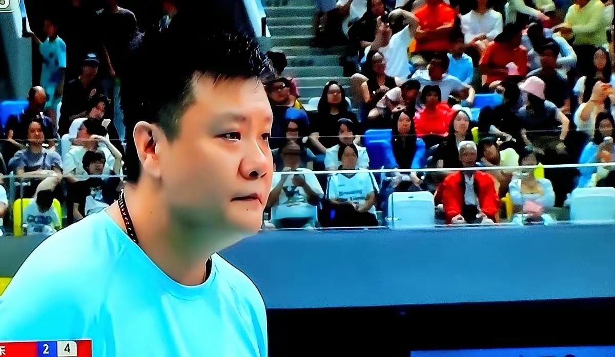 虽说上海女排本赛季没能引援瓦尔加斯或小彩娃这样式的顶级球员，但沃隆科娃和范赖克也