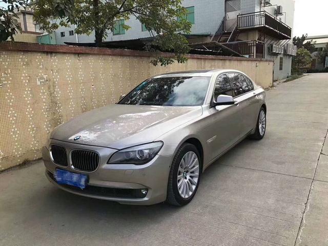 2012宝马740li 稀有香槟金色 棕内饰 车主特价出售,仅仅只要20w