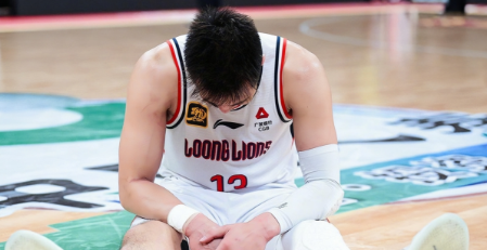 郭艾伦被骗上千万的具体细节。据国内媒体透露，郭艾伦被骗是其身边好友以投资入股为名