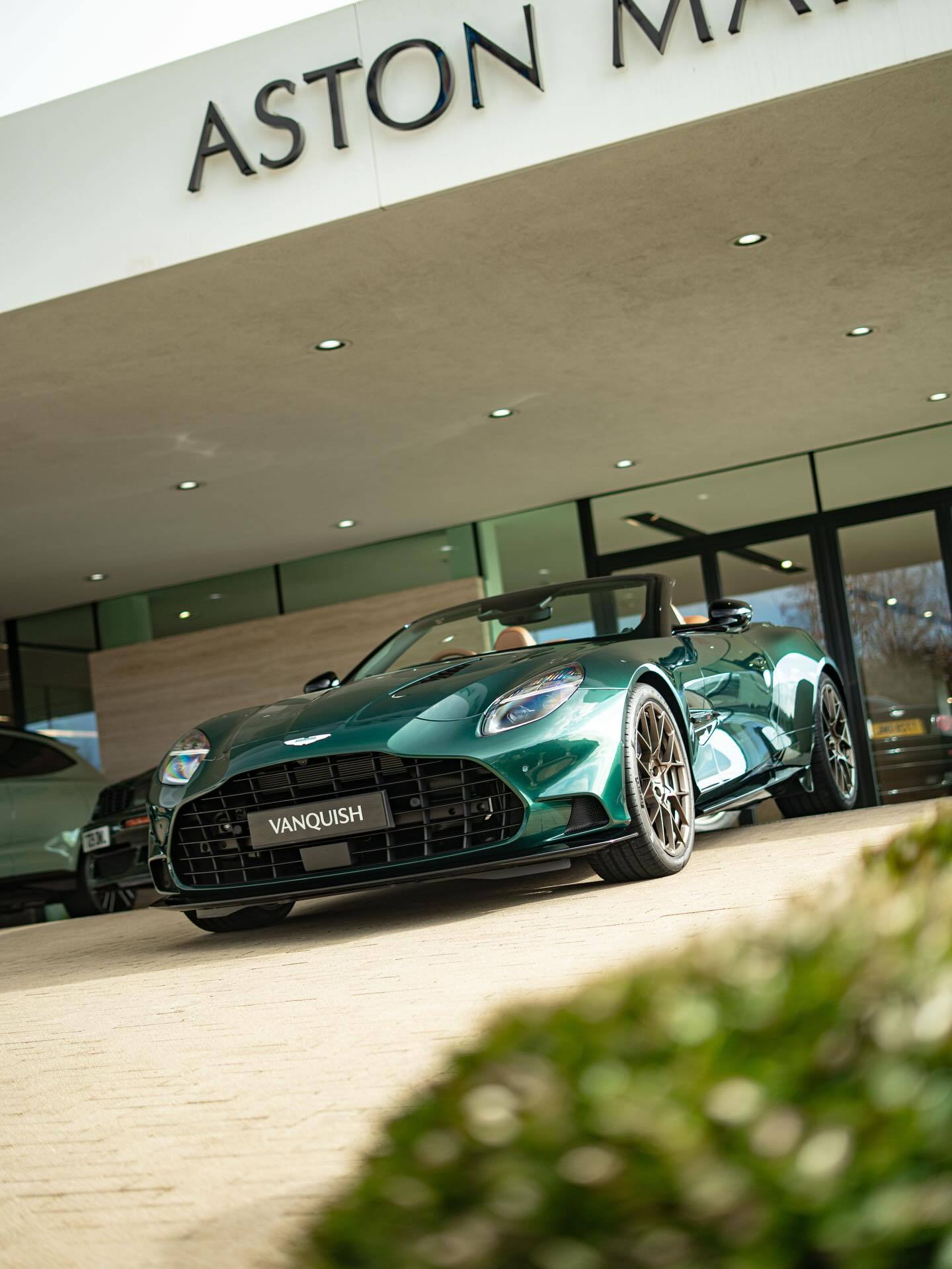 AstonMartinVanquishVolanteastonmartin