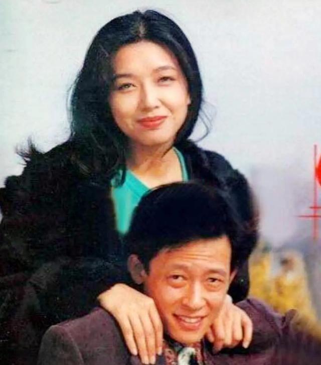 一次酒后，他趁着醉意问江珊，有人馋你的身子，你有什么想说的？江珊一愣，说馋呗，反