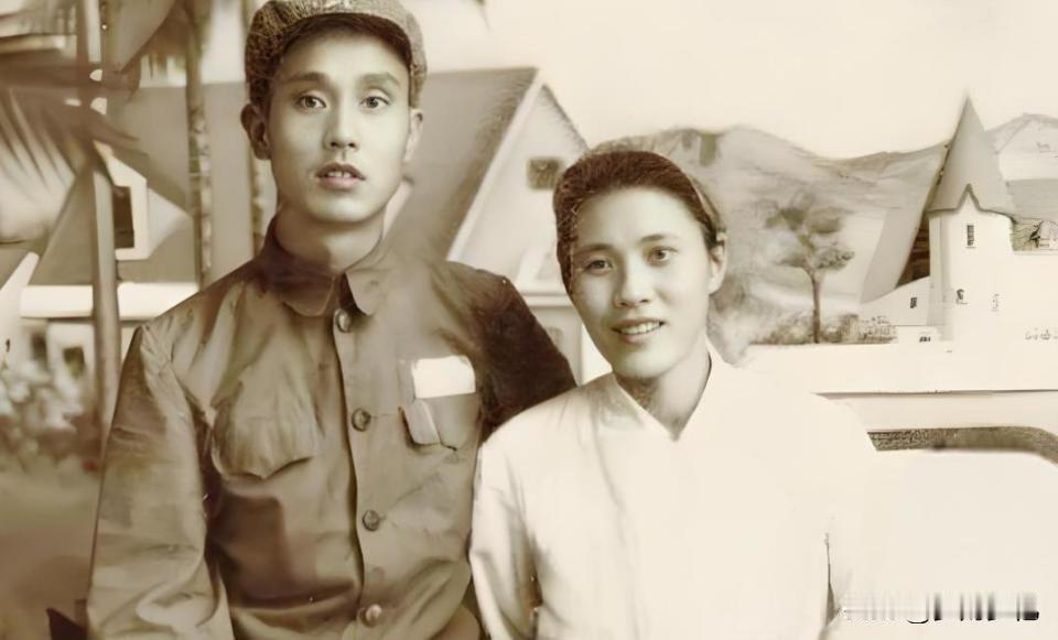 新婚夜师长跑了？许世友骂完笑到捶桌，这波操作太硬核！1947年，30岁的解