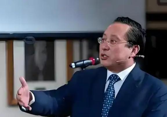 谁是阻碍中国前进的最大绊脚石？高志凯老师认为：就是那些已经“物理脱离”中国的精英