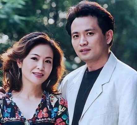 当年，丁志诚得知妻子生的是个女儿，重男轻女的他瞬间崩溃了:“怎么就不是儿子？”心