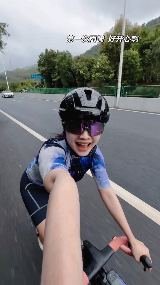 6am晨骑 与其躲雨 不如享受雨🌧️
