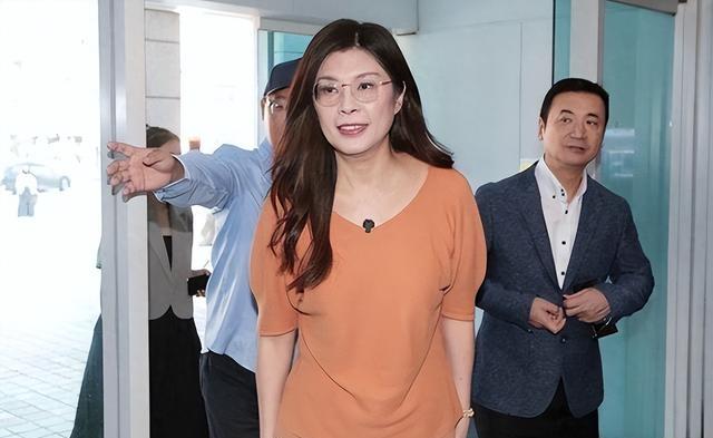 连战这辈子恐怕怎么也想不到，自己花真金白银一路捧出来的亲儿子，折腾了大半辈子，最