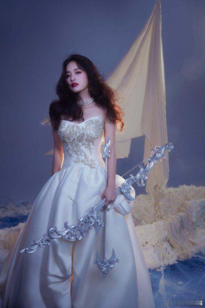 沈月圣女骑士这绝对是圣女骑士的本人呀，又美又飒真是太好看了[爱心][比心]每一