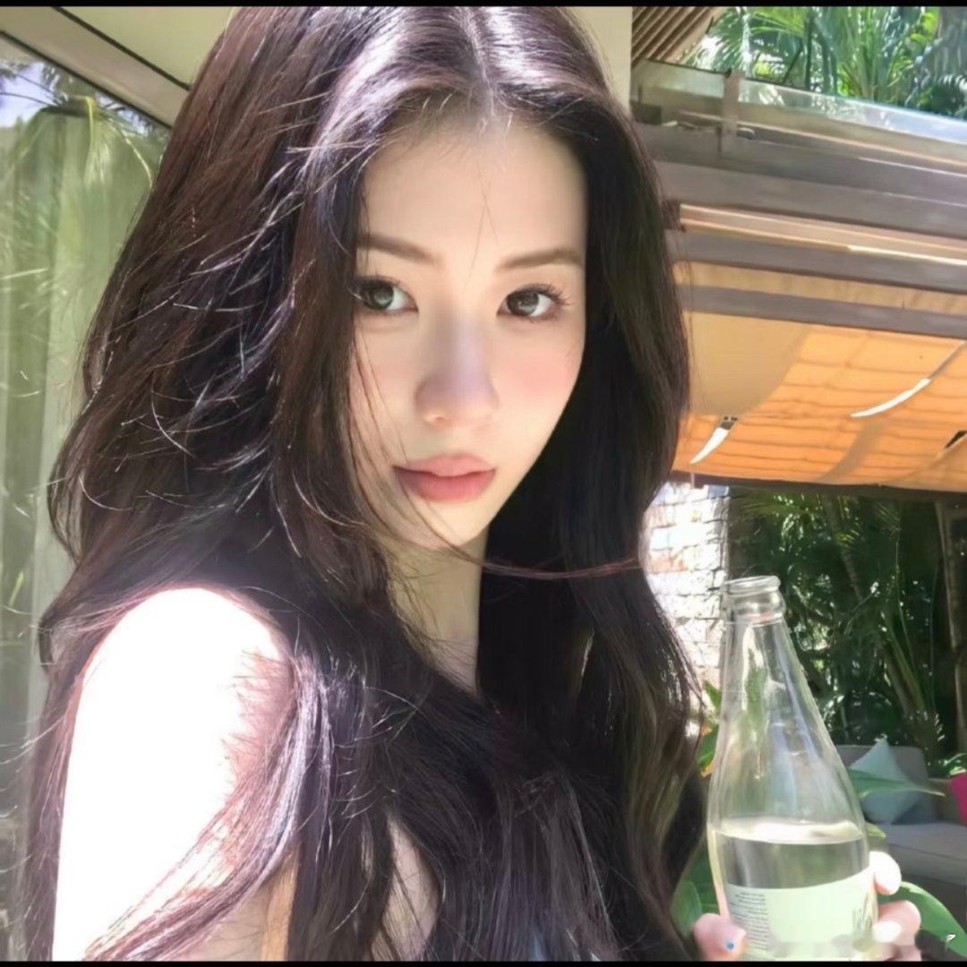 温柔女头。​​​
