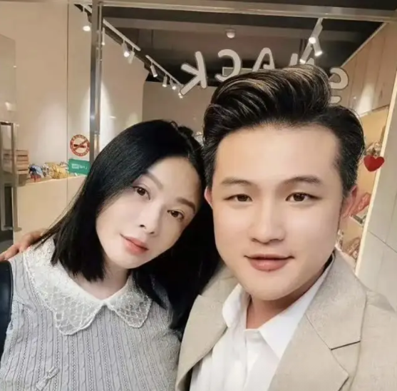 湾湾女明星萧淑慎，自曝老公多次出轨，但是，她自己根本就不在乎老公出轨，因为在她的