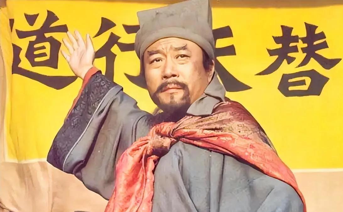 宋江掏出十两银子，让李逵死心塌地。宋江掏出三十两银子，李师师以为他要赏身边的丫头