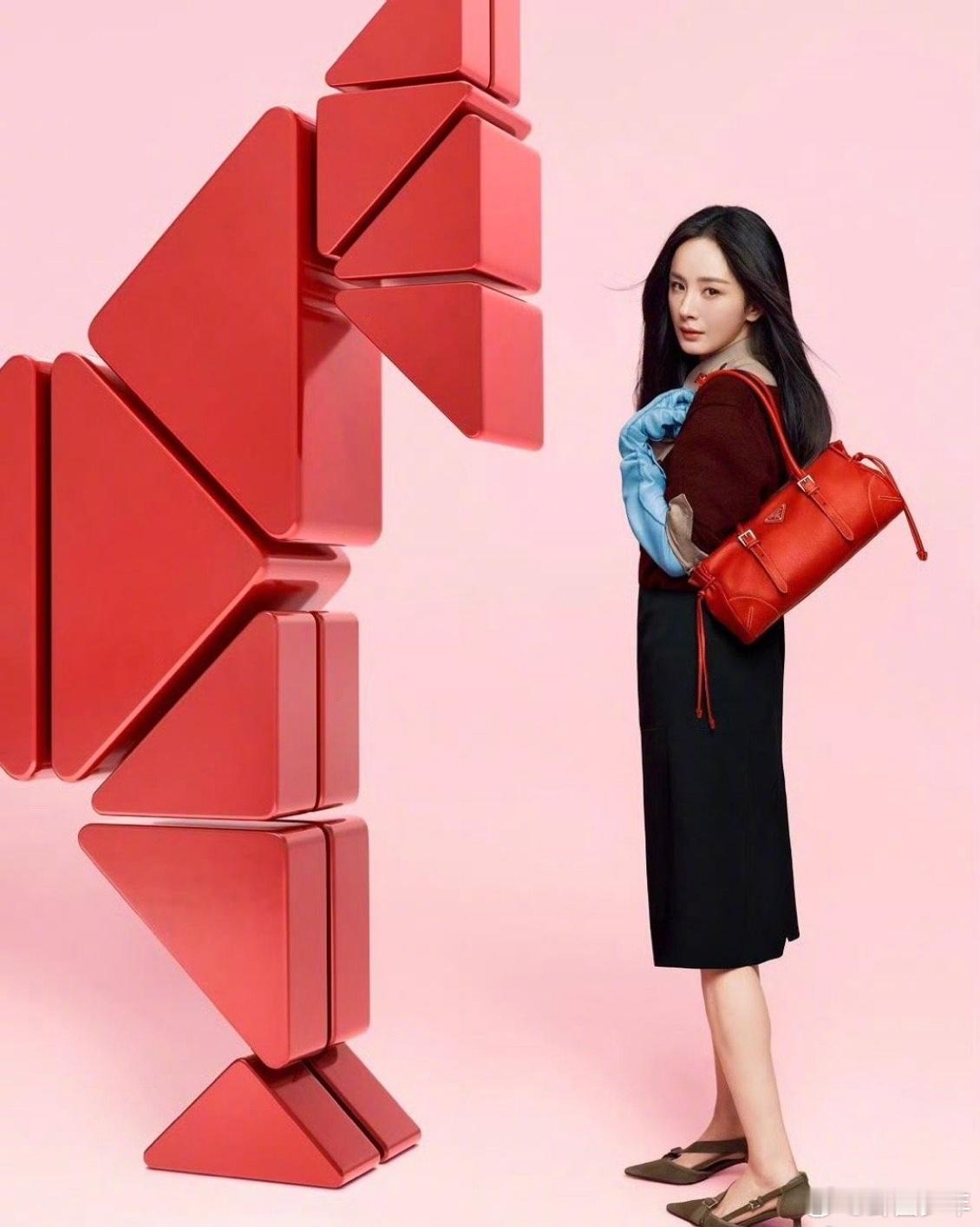 杨幂赵丽颖唐嫣刘诗诗奢牌大片85花奢牌大片从造型适配度到镜头表现力，四位女星用