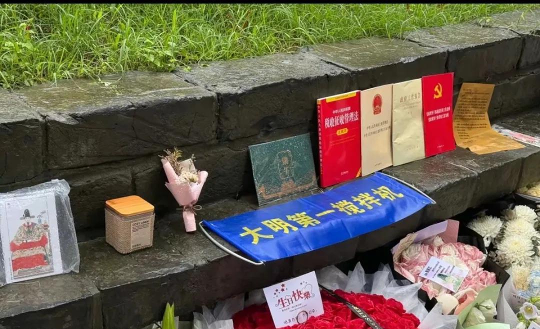 大明第一搅拌机是这位，那么大明第一举重冠军是谁？