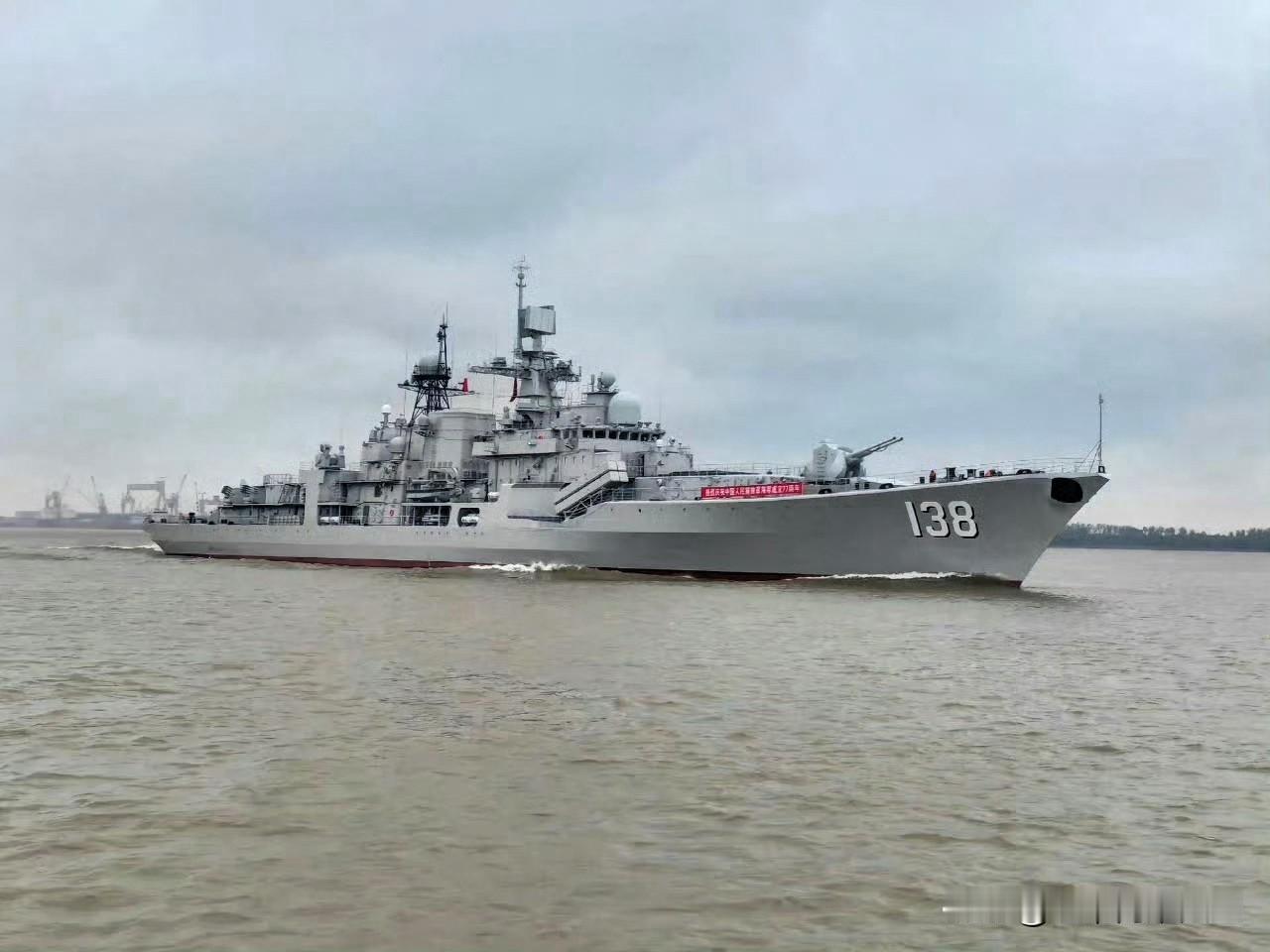 不知道大俄看到我们把956EM型泰州舰改成这个样子，他们会不会羡慕的流下了口水？