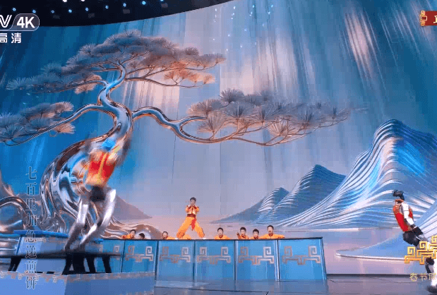 机器人全面入侵春晚三登春晚的宇树机器人，动作丝滑到不像机器人，这就是中国智造的实