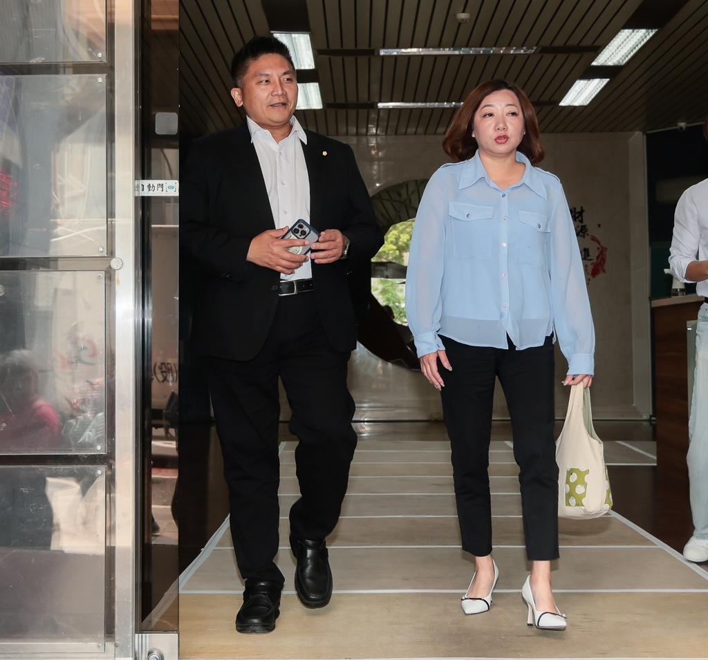 宜兰县长人选“蓝白合”谁胜出？民调结果4日上午公布2026年九合一选举备受关注