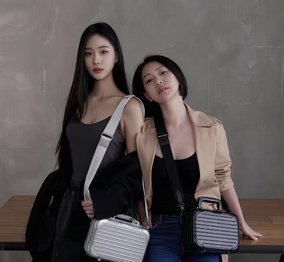 湾湾民众对小S女儿开画展这事的评论，说得好直接啊！前段时间，小S的女儿开画展，