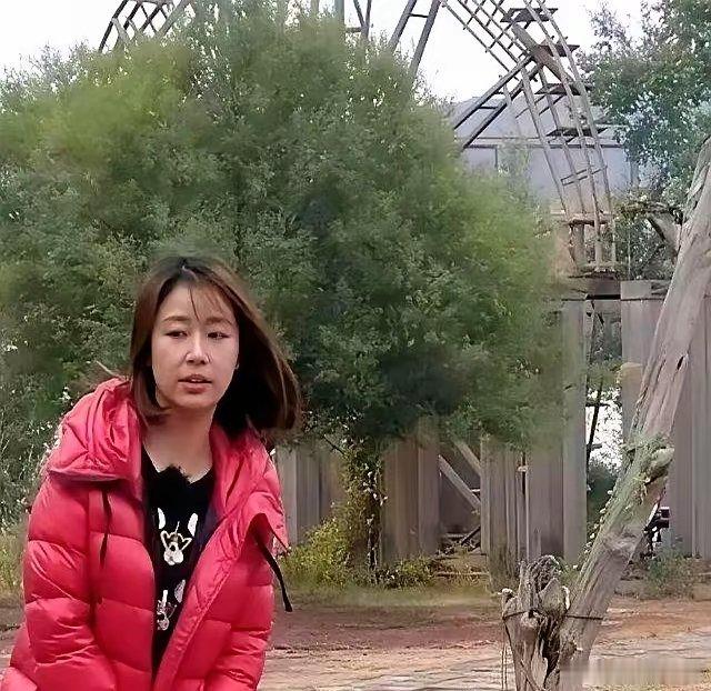 林心如这状态，真没开美颜也挺能打。原文就一句话：现在才发现，林心如没了美颜长这样