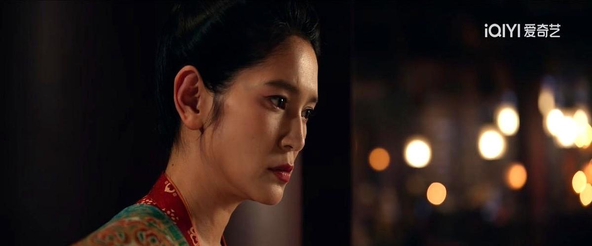 阿茵看起来就是很奇怪呀，很可疑，我还以为她是那个潜伏着的细作呢！阿茵原型是历