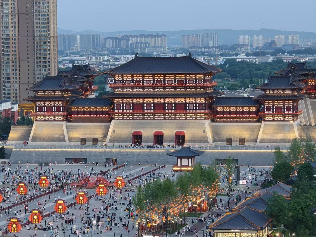 我想把这段话送给一些家长。在植物园锻炼时，一个孩子因为期末考试没有考到90分，