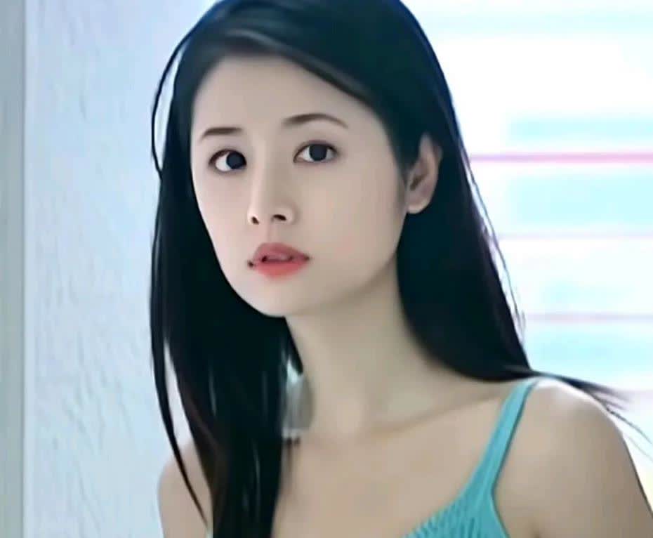 林心如霍建华婚礼合照的含金量还在上升。不看不知道，一看吓一跳。在