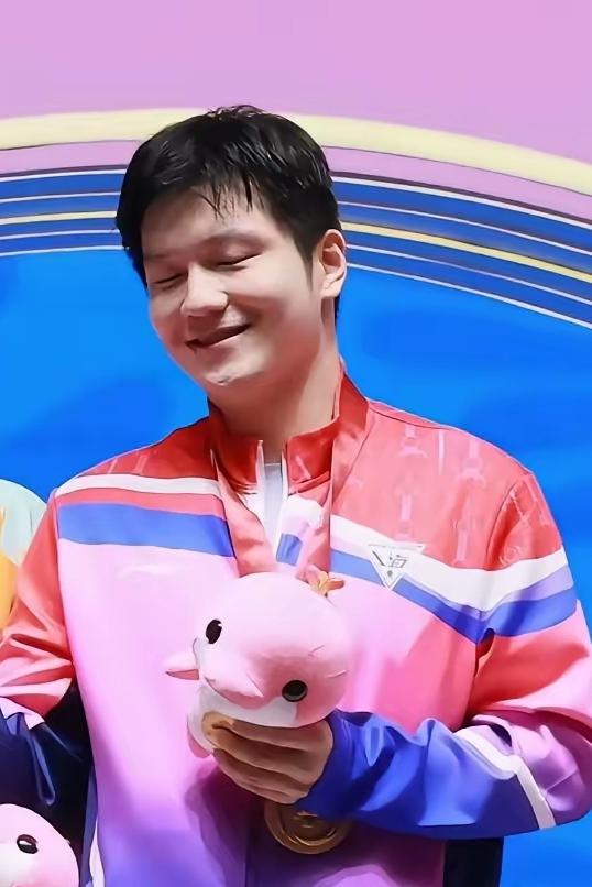 28岁樊振东这波操作，才是男人最该有的清醒！名利场里打滚的人不少，但能把真心揣