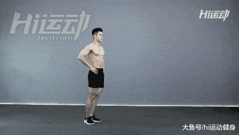 肌肉女身材比健美男运动员还壮实, 不看脸都以为这是肌肉猛男