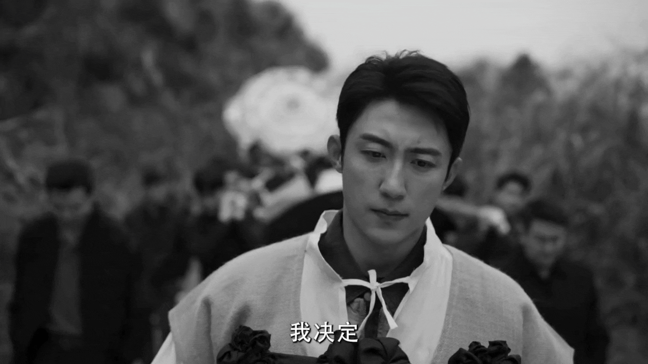 咋说呢，就是黄景瑜在捷成的刑侦剧里当警察时，每部剧都是隔三差五往墓地里送兄弟，送