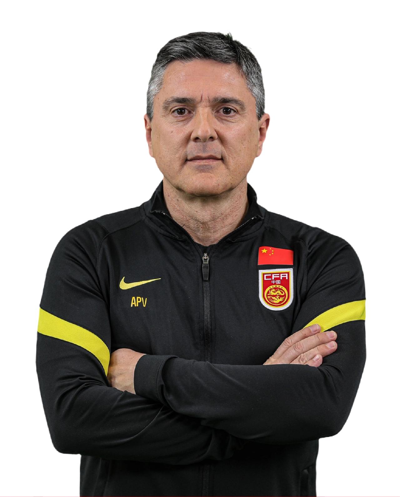 不出意外，意外还是发生了！安东尼奥赛前竟突然调整4名首发，我查了一下，原来真