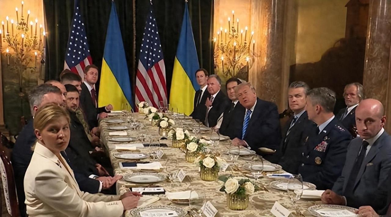 谈判结果出来了，特朗普态度变了，俄公布三大条件，乌英法选边站12月28日，美