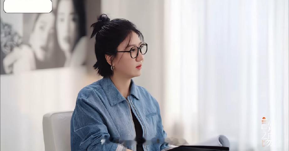 丁佩疼向佐竟是因为他生日是李小龙忌日所以向佐从出生到两岁，都是丁佩在照顾，向